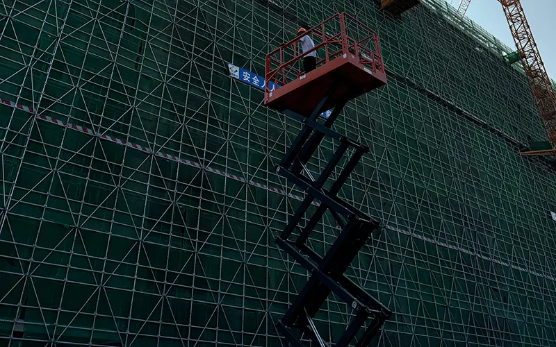  Plataformas de trabajo aéreo y equipos de manejo de materiales para la Construcción